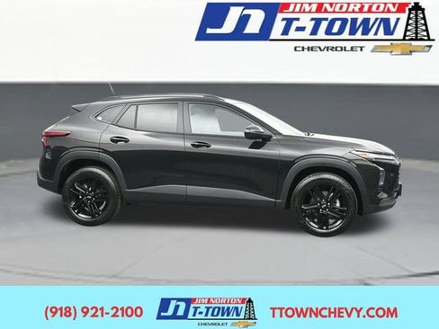 Used 2026 Chevrolet Trax ACTIV w/ Driver Confidence Package FWD image 1