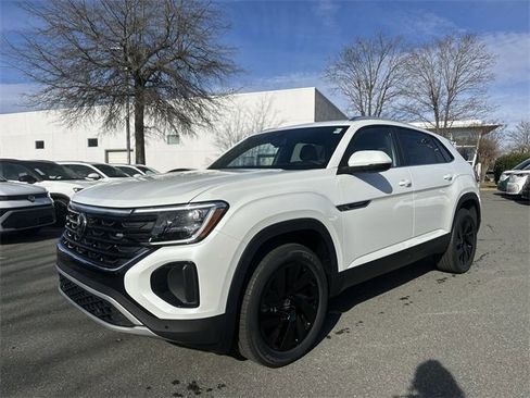 New 2026 Volkswagen Atlas Cross Sport SE image 1