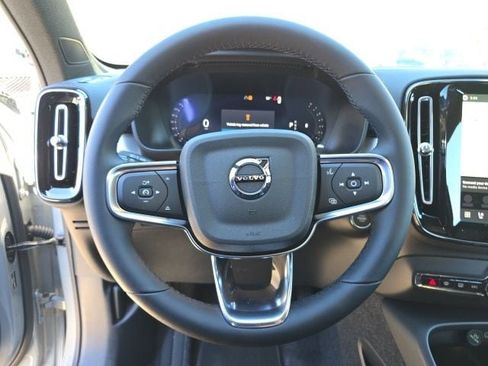 New 2026 Volvo XC40 B5 Ultra w/ Climate Package AWD/4WD image 27