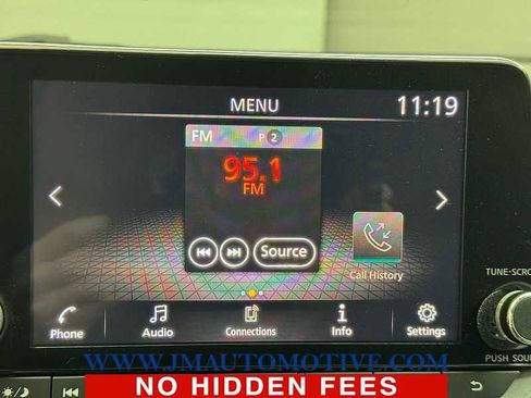 Used 2021 Nissan Rogue S image 25