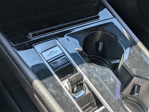 Used 2024 Volkswagen Atlas SE w/ Panoramic Sunroof Package image 22