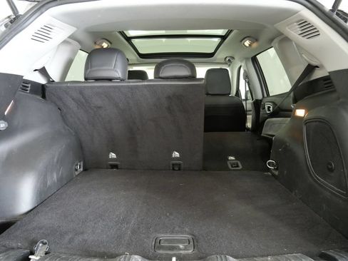 Used 2022 Jeep Compass Latitude w/ Sun and Sound Group AWD/4WD image 26