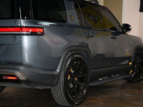 Used 2023 Rivian R1S Launch Edition AWD/4WD image 56