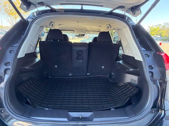 Used 2019 Nissan Rogue SV w/ Premium Package AWD/4WD image 15