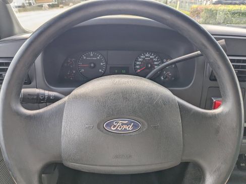 Used 2005 Ford F350 XL image 18