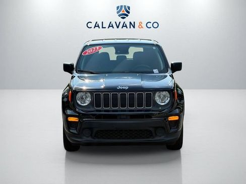 Used 2023 Jeep Renegade Latitude AWD/4WD image 2