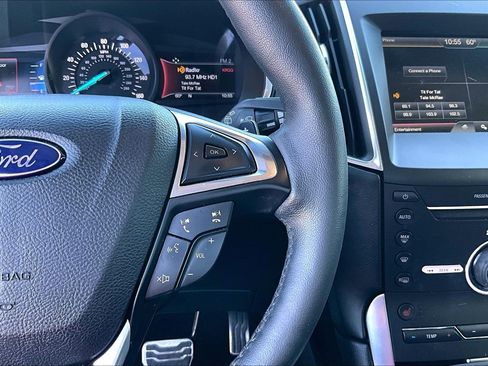 Used 2015 Ford Edge Sport image 18
