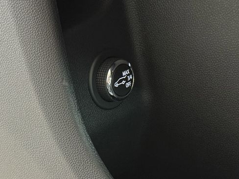 New 2025 Cadillac XT4 Premium Luxury image 21