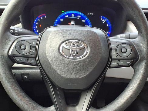 Used 2022 Toyota Corolla LE FWD image 16