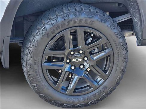 Used 2024 Chevrolet Silverado 1500 LT Trail Boss w/ LT Trail Boss Premium Package image 16