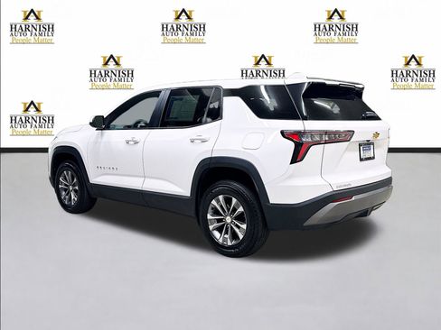 Used 2025 Chevrolet Equinox LT FWD image 8