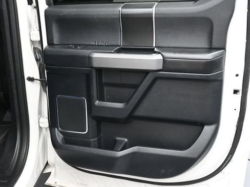 Used 2018 Ford F150 Platinum w/ Equipment Group 701A Luxury AWD/4WD image 13