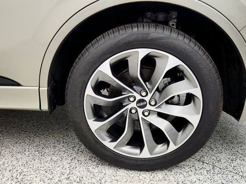 Used 2023 Lincoln Aviator Grand Touring w/ Equipment Group 301A AWD/4WD image 9