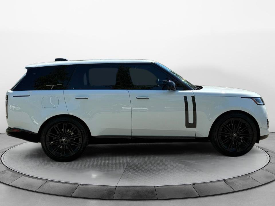 Certified 2024 Land Rover Range Rover SE AWD/4WD image 8