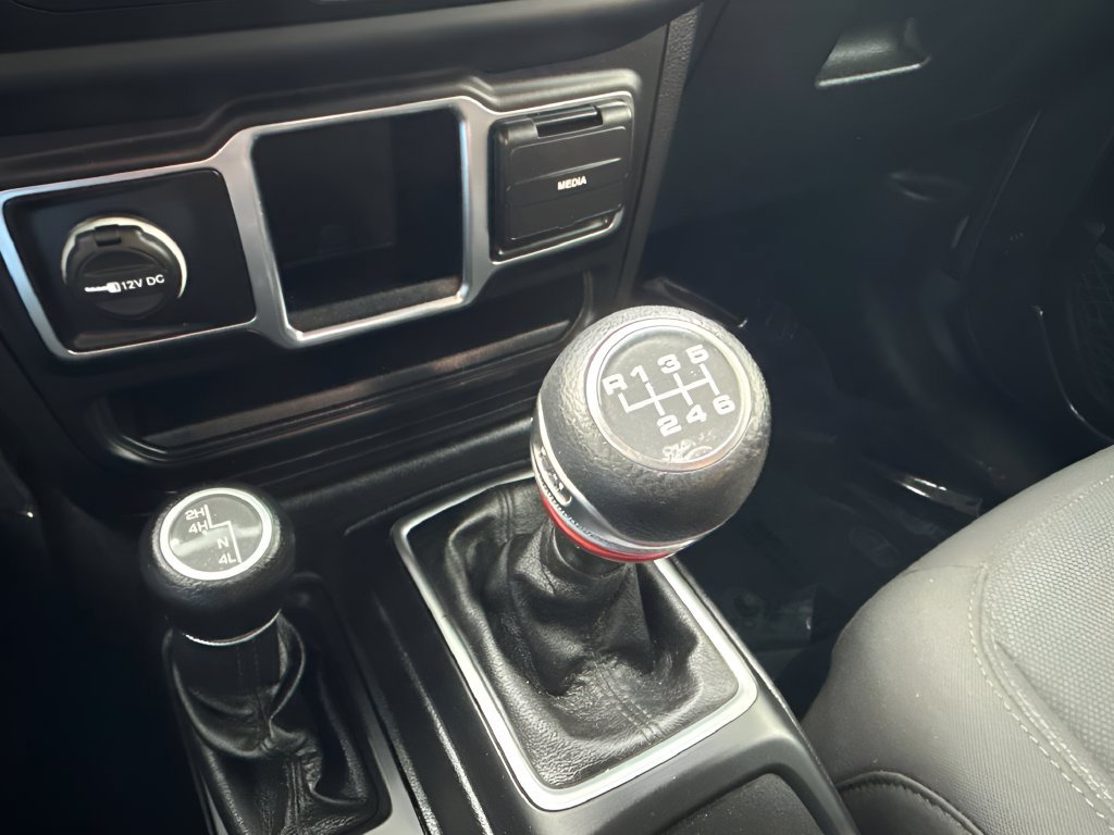 Used 2020 Jeep Wrangler Sport AWD/4WD image 15