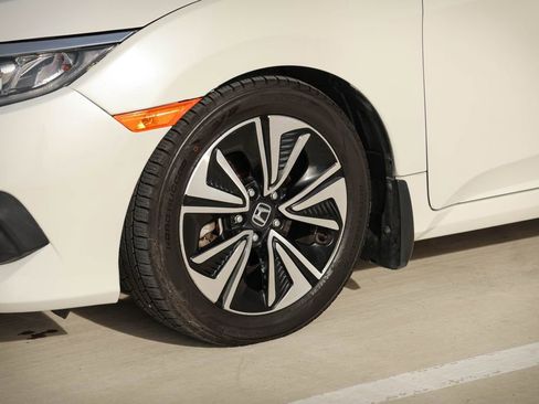 Used 2018 Honda Civic EX-T image 33