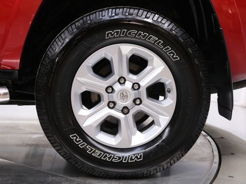 Used 2016 Toyota 4Runner SR5 image 35