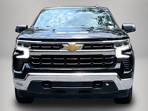 Used 2023 Chevrolet Silverado 1500 LT AWD/4WD image 3