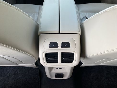 Used 2022 Buick Envision Avenir w/ Technology Package II image 34