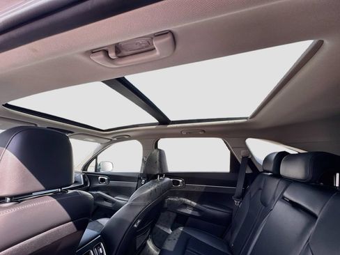 Certified 2024 Kia Sorento S w/ Panoramic Sunroof Package AWD/4WD image 22