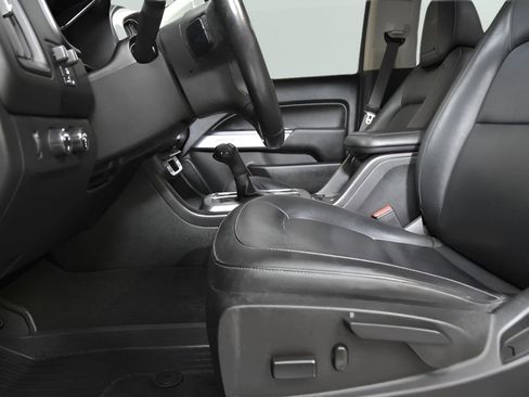 Used 2018 Chevrolet Colorado ZR2 image 12