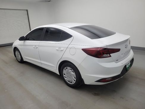 Used 2019 Hyundai Elantra SE w/ Cargo Package FWD image 3