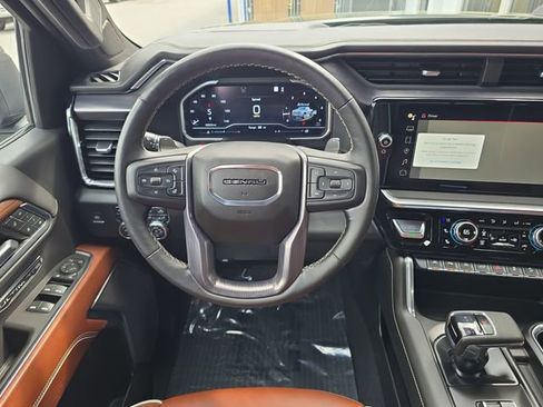 Certified 2023 GMC Sierra 1500 Denali Ultimate AWD/4WD image 11