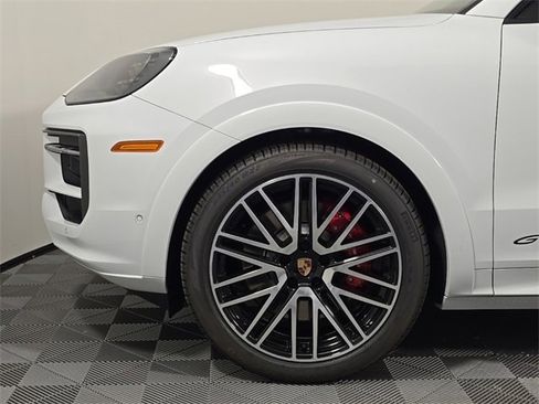 New 2025 Porsche Cayenne GTS image 11