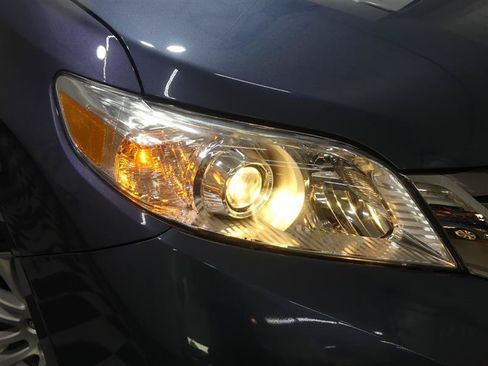 Used 2015 Toyota Sienna XLE FWD image 15