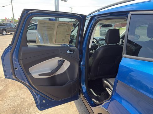 Used 2019 Ford Escape SEL AWD/4WD image 18