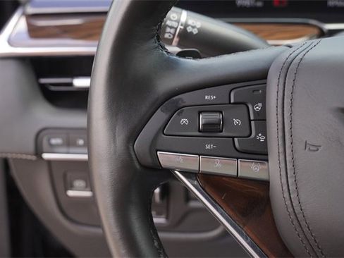 Used 2024 Cadillac Escalade ESV Premium Luxury Platinum image 31