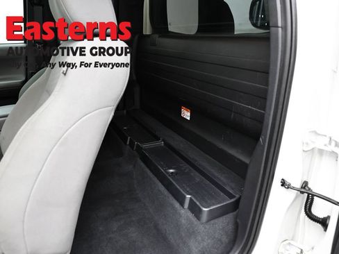 Used 2020 Toyota Tacoma SR RWD image 21