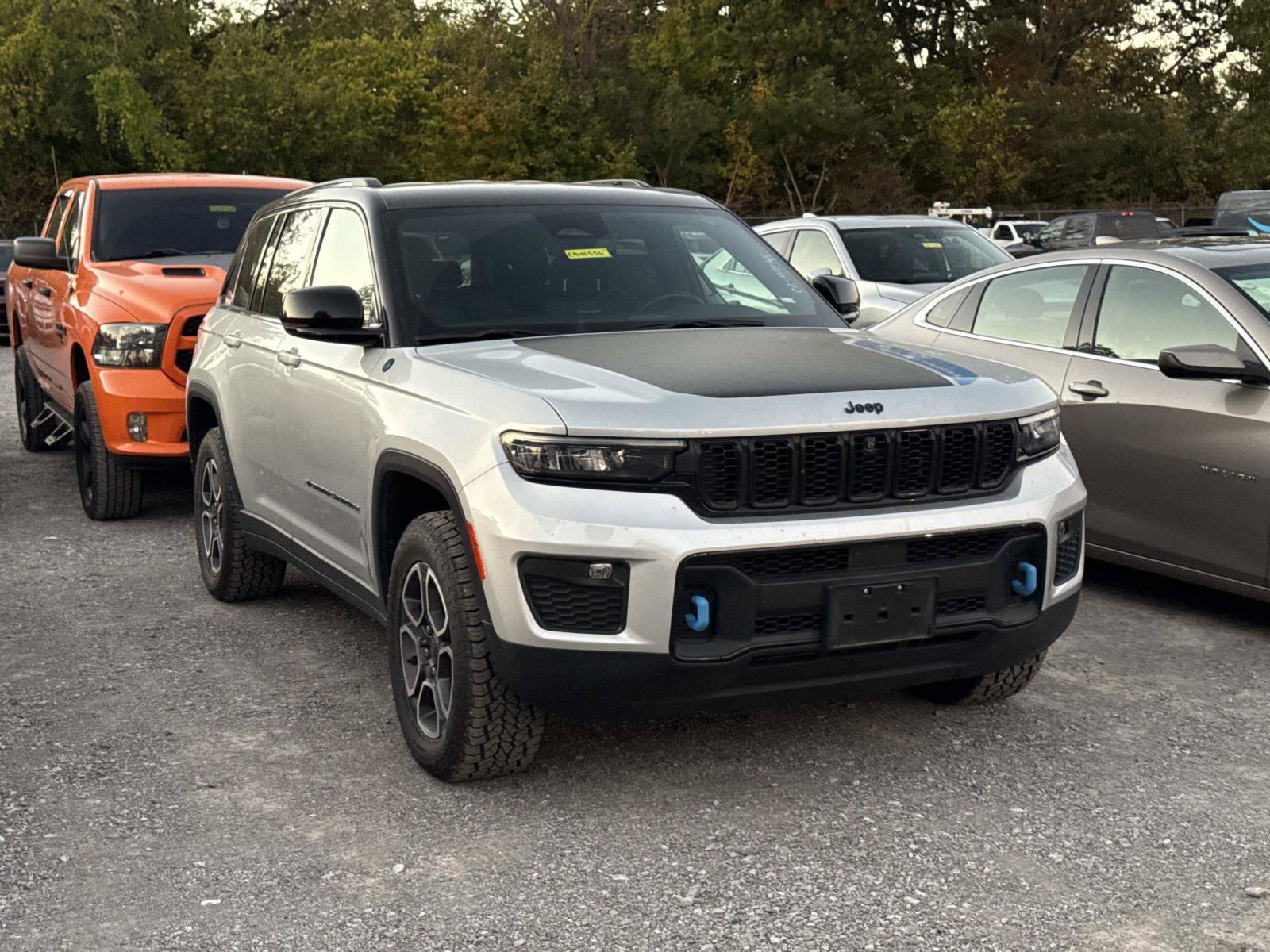 Used 2024 Jeep Grand Cherokee Trailhawk AWD/4WD image 3