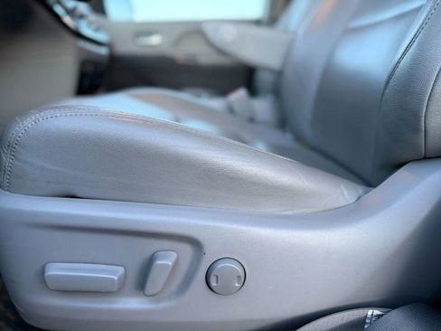 Used 2019 Toyota Sienna XLE w/ XLE Navigation Package image 24