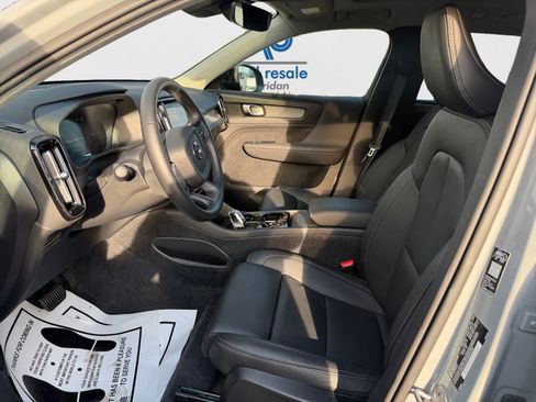 Used 2026 Volvo XC40 B5 Plus AWD/4WD image 10