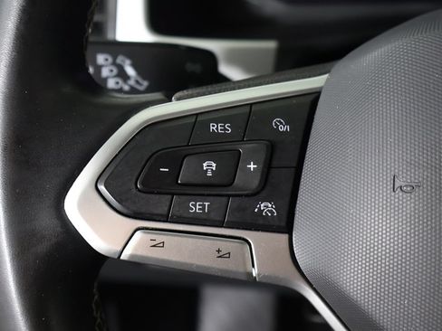 Used 2021 Volkswagen Atlas Cross Sport SEL AWD/4WD image 45