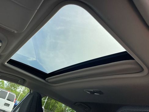 Used 2024 Subaru Crosstrek 2.0i Premium image 11