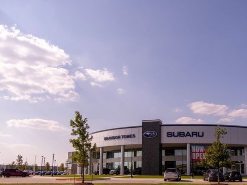 Used 2024 Chevrolet Silverado 1500 Custom image 2