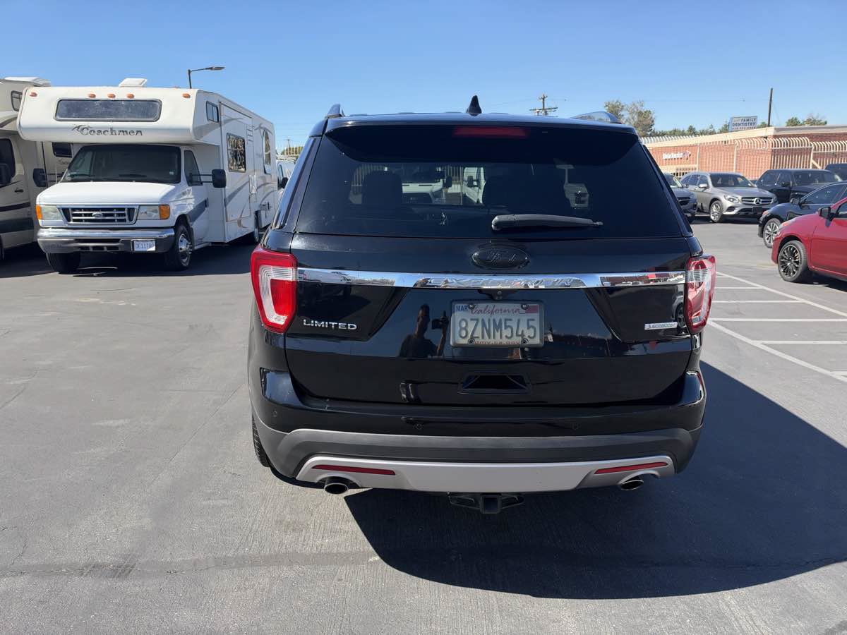 Used 2016 Ford Explorer Limited FWD image 4