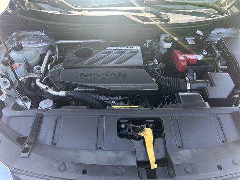 Used 2023 Nissan Rogue SV AWD/4WD image 9