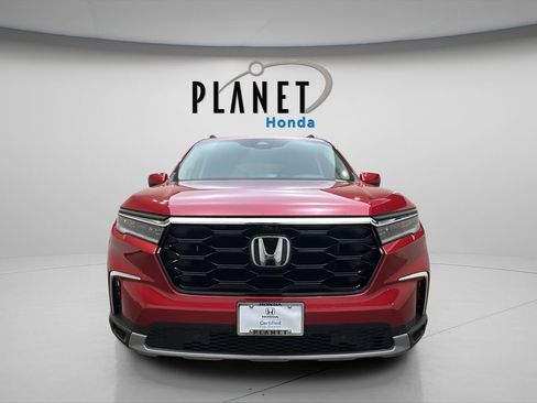 Certified 2025 Honda Pilot Elite image 11