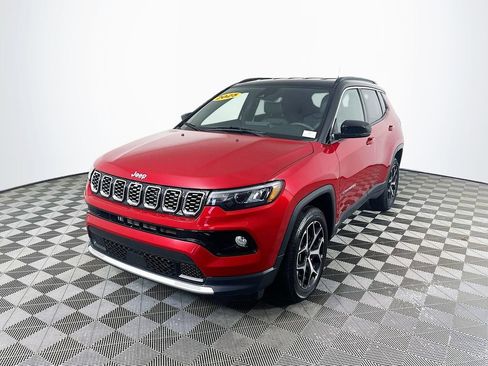 Certified 2025 Jeep Compass Limited AWD/4WD image 5