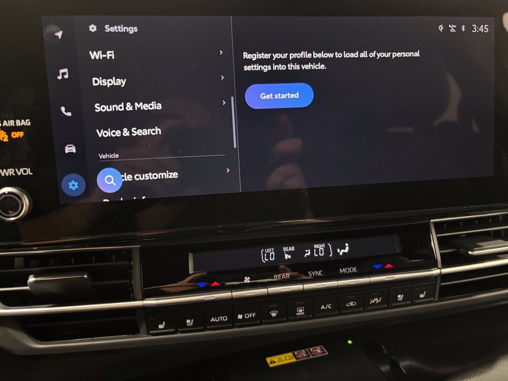 Used 2026 Toyota Sienna Limited FWD image 37