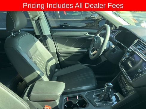 Used 2022 Volkswagen Tiguan SE FWD image 4