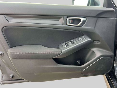 Used 2025 Honda Civic Sport image 17