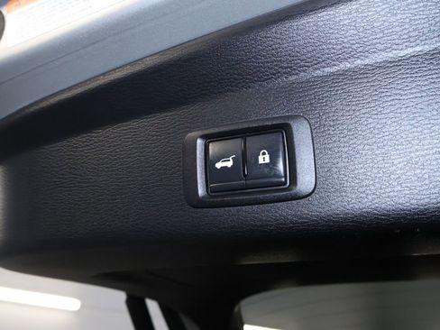 Used 2024 Mitsubishi Outlander SE image 17