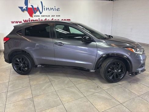 Used 2021 Honda HR-V Sport image 4