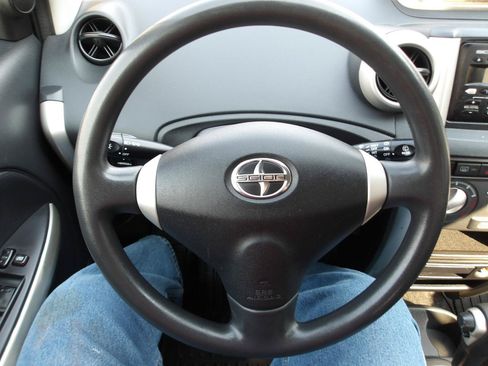 Used 2005 Scion xA FWD image 14