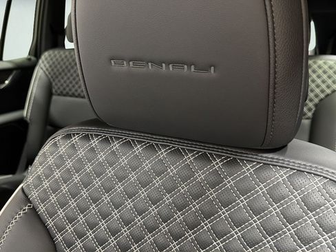 Used 2026 GMC Acadia Denali w/ Super Cruise Package AWD/4WD image 35