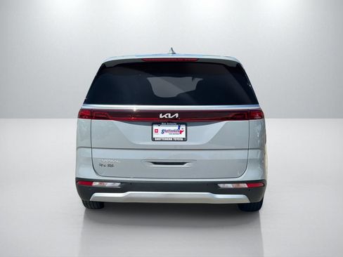 Used 2023 Kia Carnival EX FWD image 6